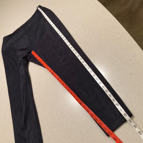 Simply Vera Vera Wang Black Leggings Women Size M Faux Suede - Picture 2 of 9